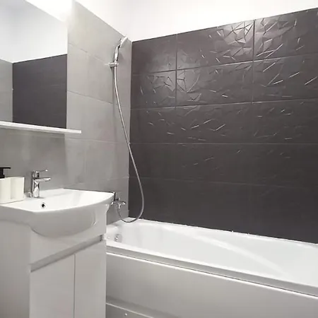 Modern 1br With Wifi, Parking And Self Check In *
